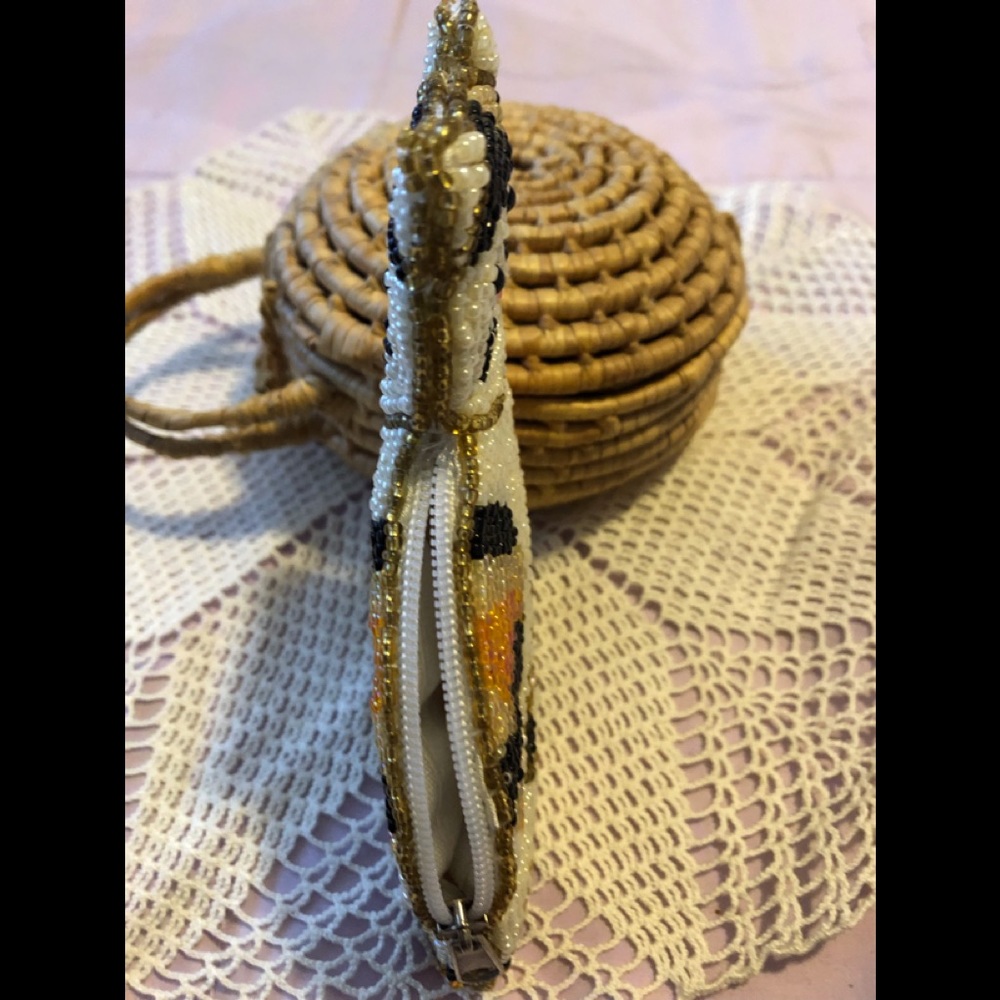 Eye catching VTG Beaded Cat Coin purse - Picture 6 of 12